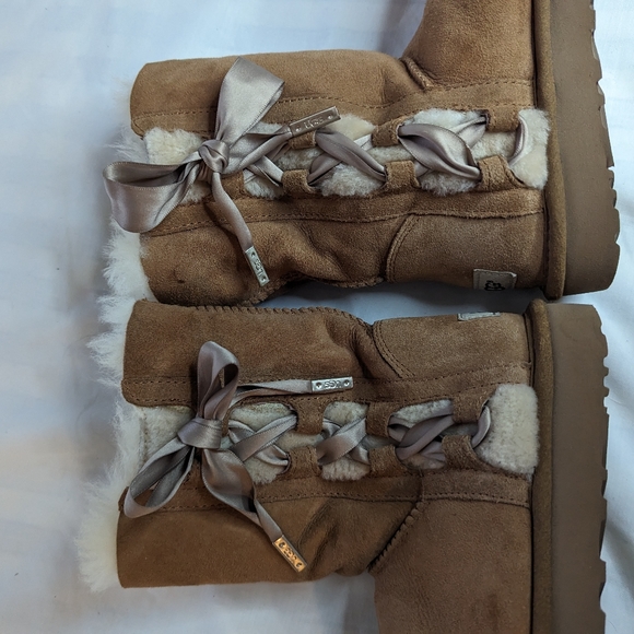 Ugg Boots Size 6 Chestnut Brown Ugg Boots with Bows - Picture 3 of 12